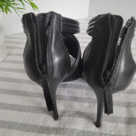 Joes Jean's Dexter Black Pumps - Picture 10 of 11